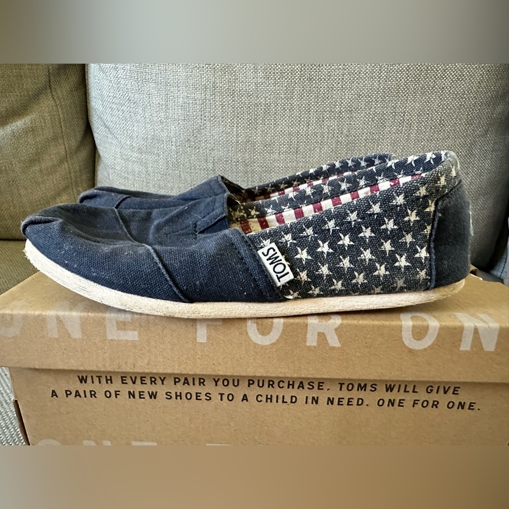 Toms